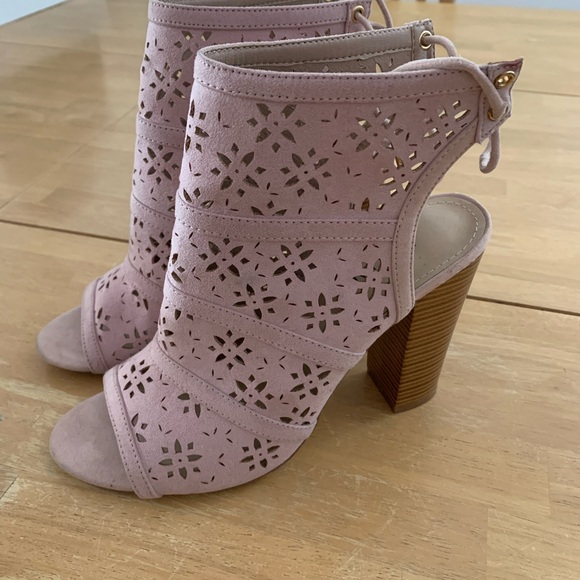 Pink summer laser cut heels - Picture 2 of 8